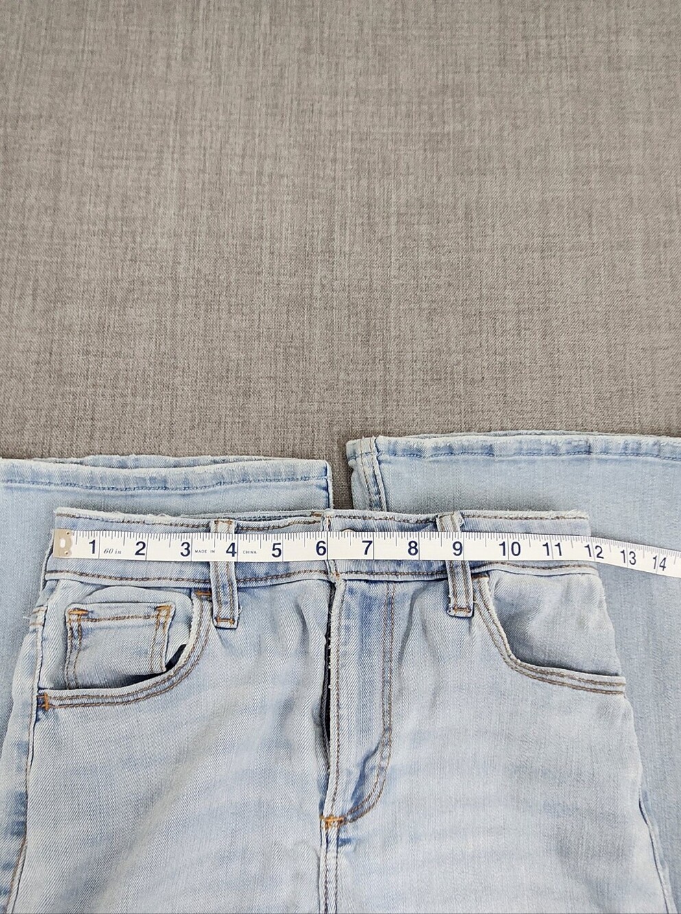 Hollister Curvy High-Rise Flare Soft Stretch Denim Jeans. W27R - Picture 10 of 12